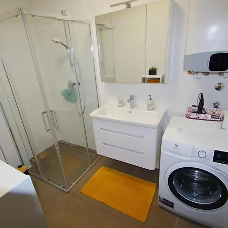 Modern By Interhome Apartment Pula